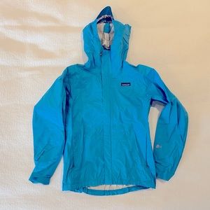 Women’s Patagonia raincoat, size small